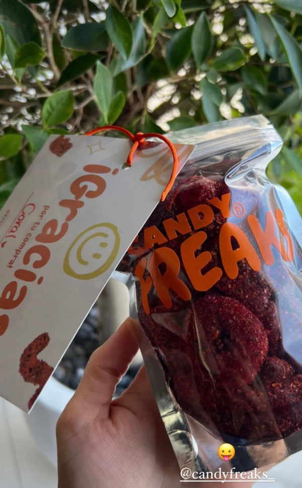 bolsa de gomitas enchiladas Candy Freaks® con empaque y etiqueta de regalo