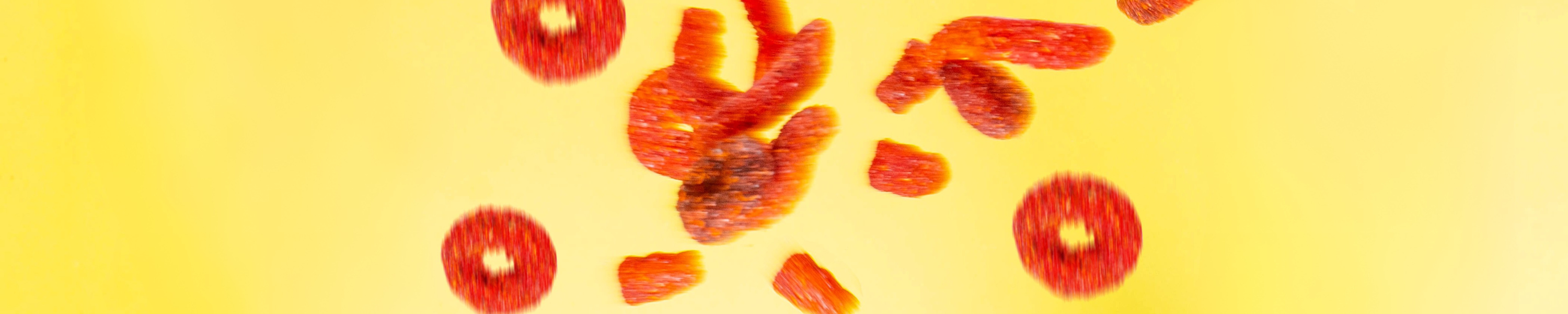 gomitas enchiladas en movimiento con chile y chamoy Candy Freaks®