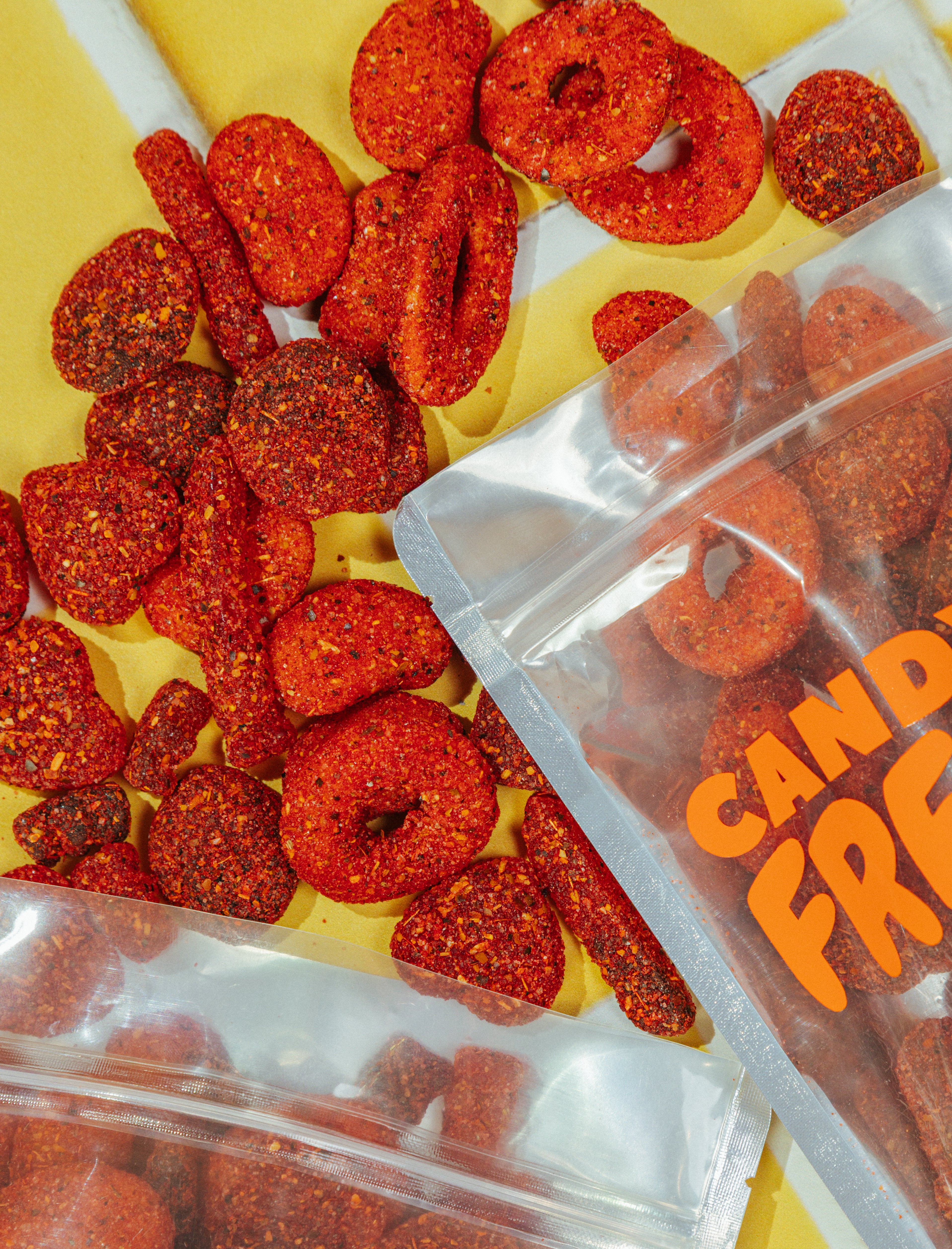 Mix de gomitas enchiladas dulces y picantes Candy Freaks® tipo dulces mexicanos con chile